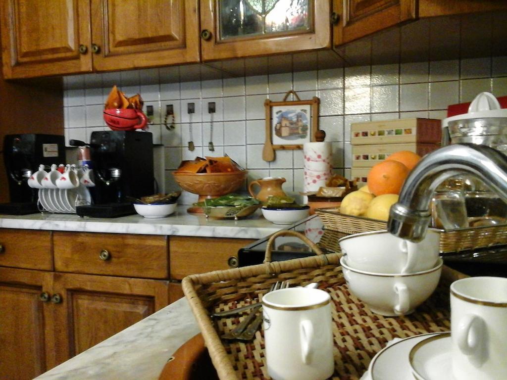 Nonnasara Bed And Breakfast Valderice Eksteriør bilde